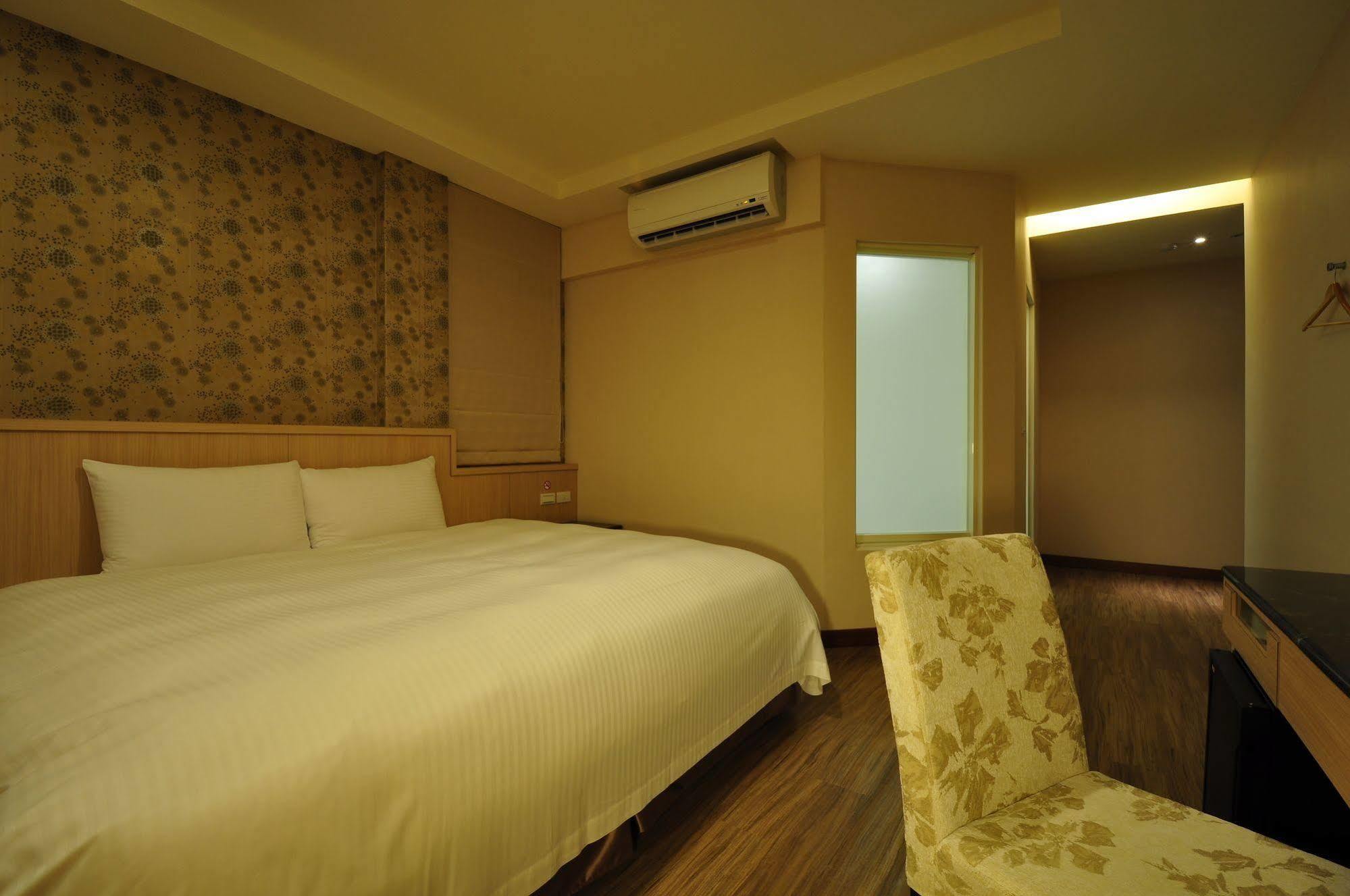Fupin Hotel Хуалянь Экстерьер фото